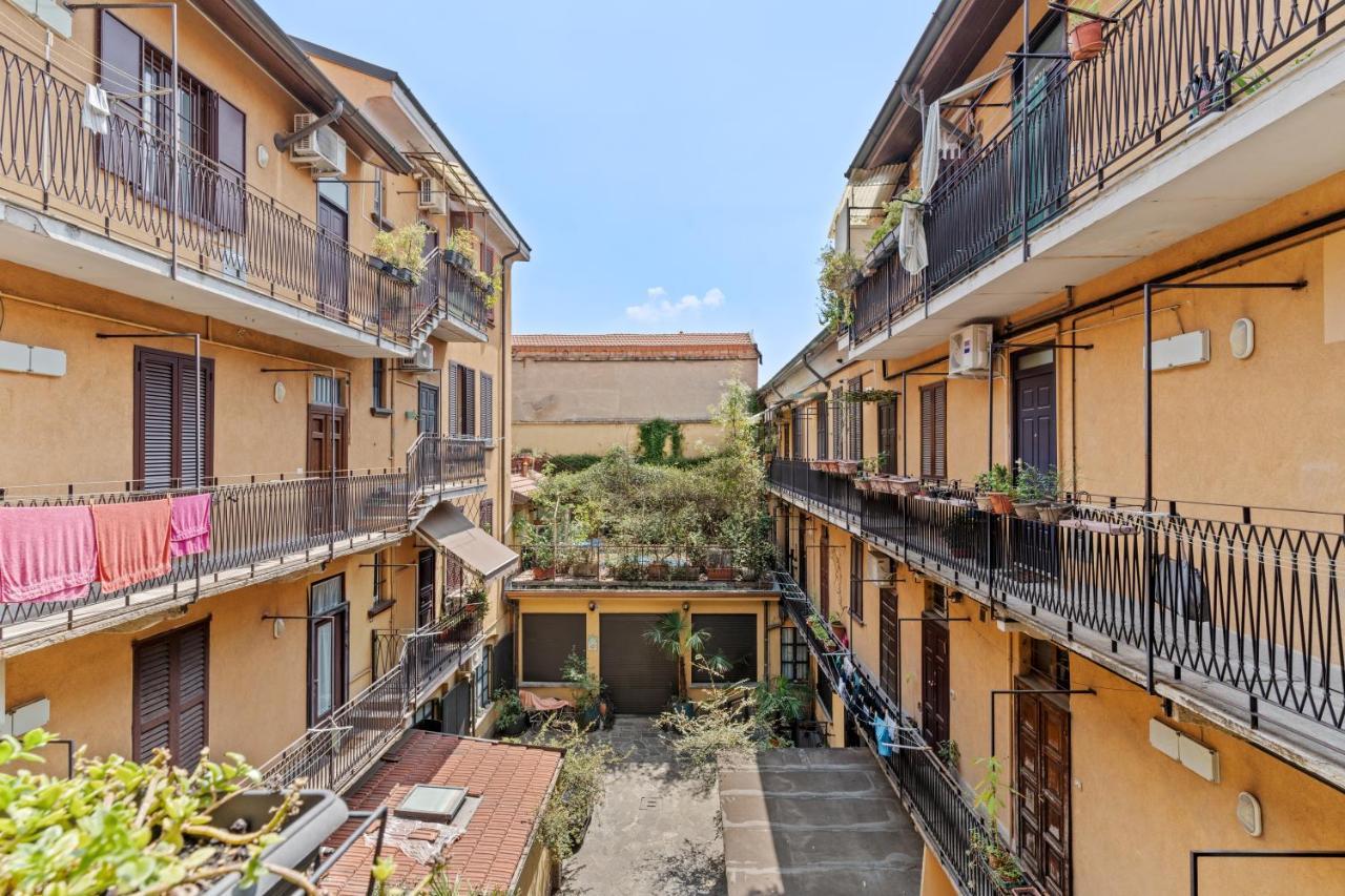 Porta Genova Navigli Classy Flat Milan Bagian luar foto